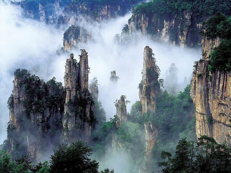 Небесные врата на горе Тяньмэнь в Китае &mdash; фото и видео