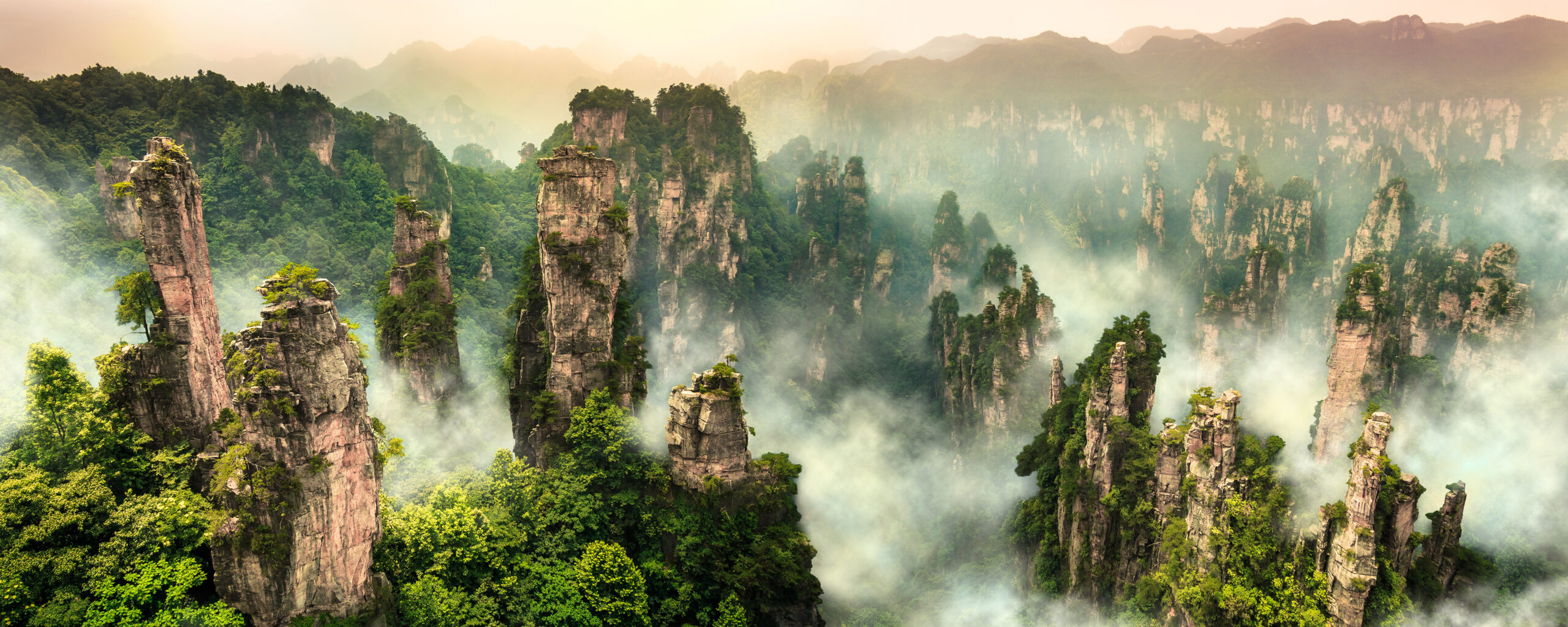 Небесные врата на горе Тяньмэнь в Китае &mdash; фото и видео