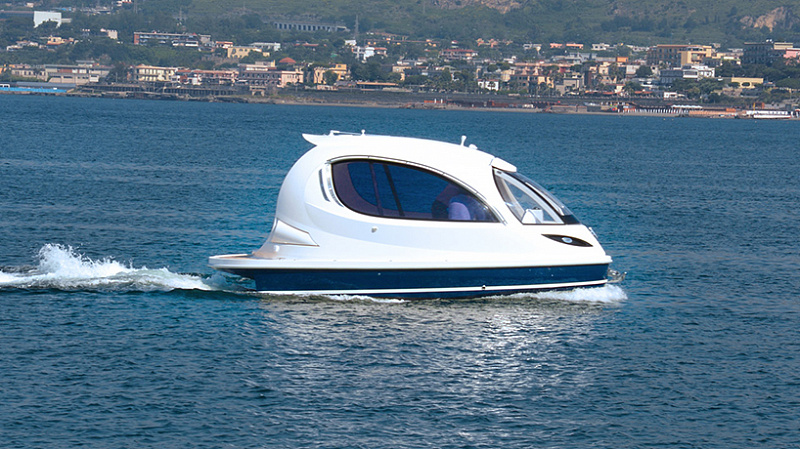 Итальянцы разработали футуристический катер &laquo;Jet Capsule&raquo;