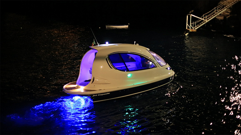 Итальянцы разработали футуристический катер &laquo;Jet Capsule&raquo;