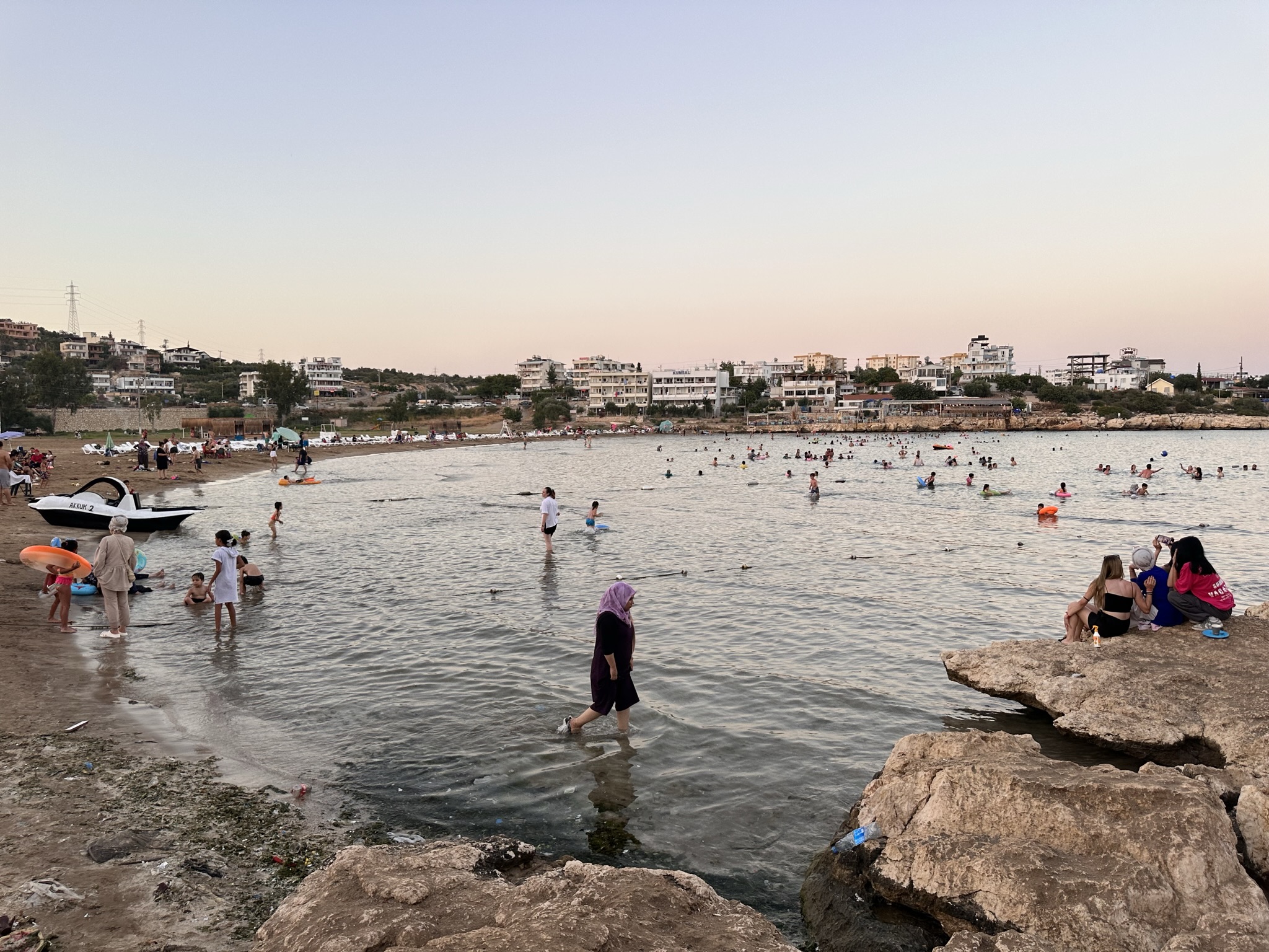 Пляж Akkum Plajı &mdash; 17 фото, как добраться из Мерсина