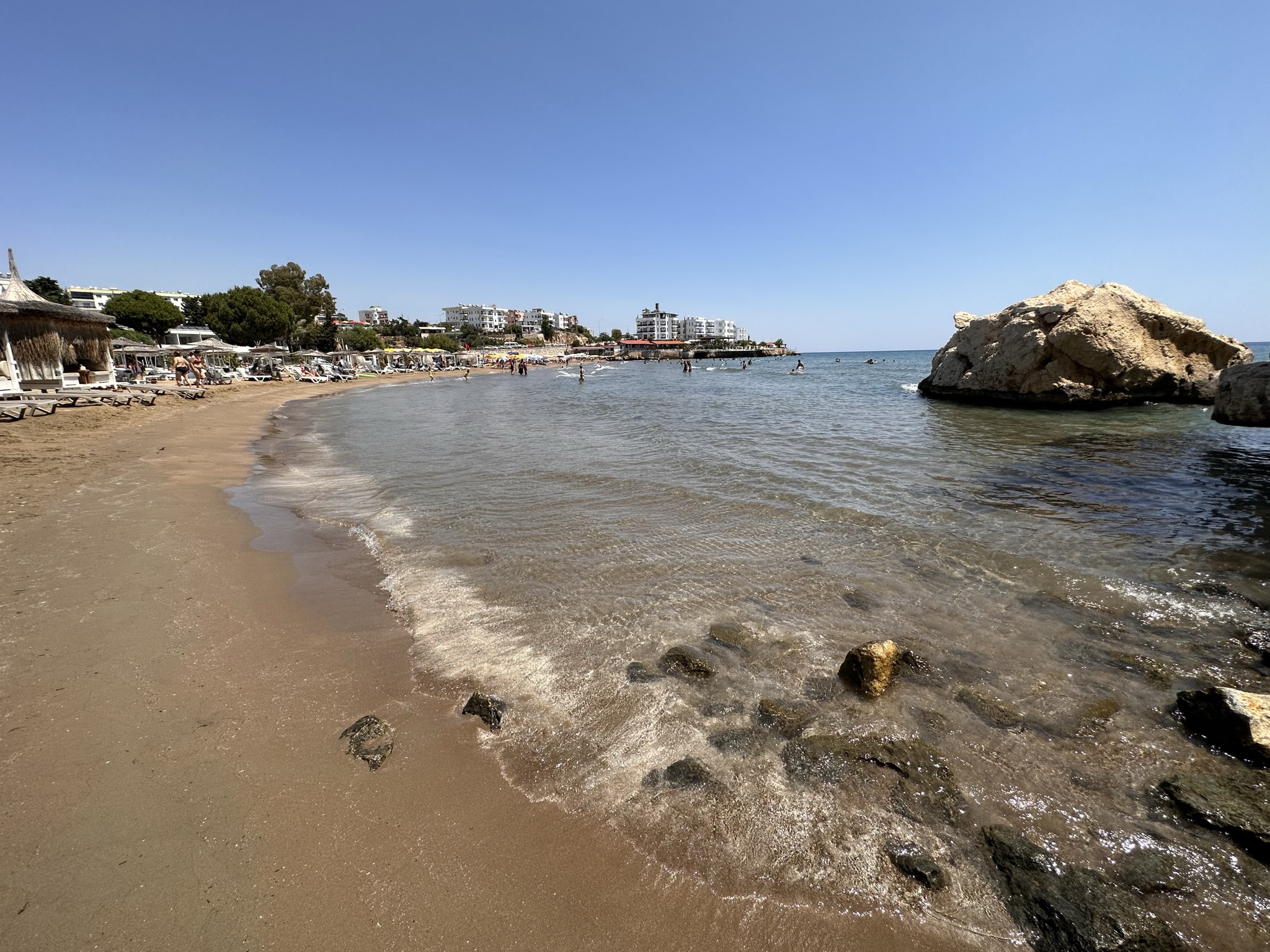 Пляж Ayaş Mersin Halk Plajı — 20 фото, как добраться из Мерсина Пляж Ayaş Mersin Halk Plajı — 20 фото, как добраться из Мерсина