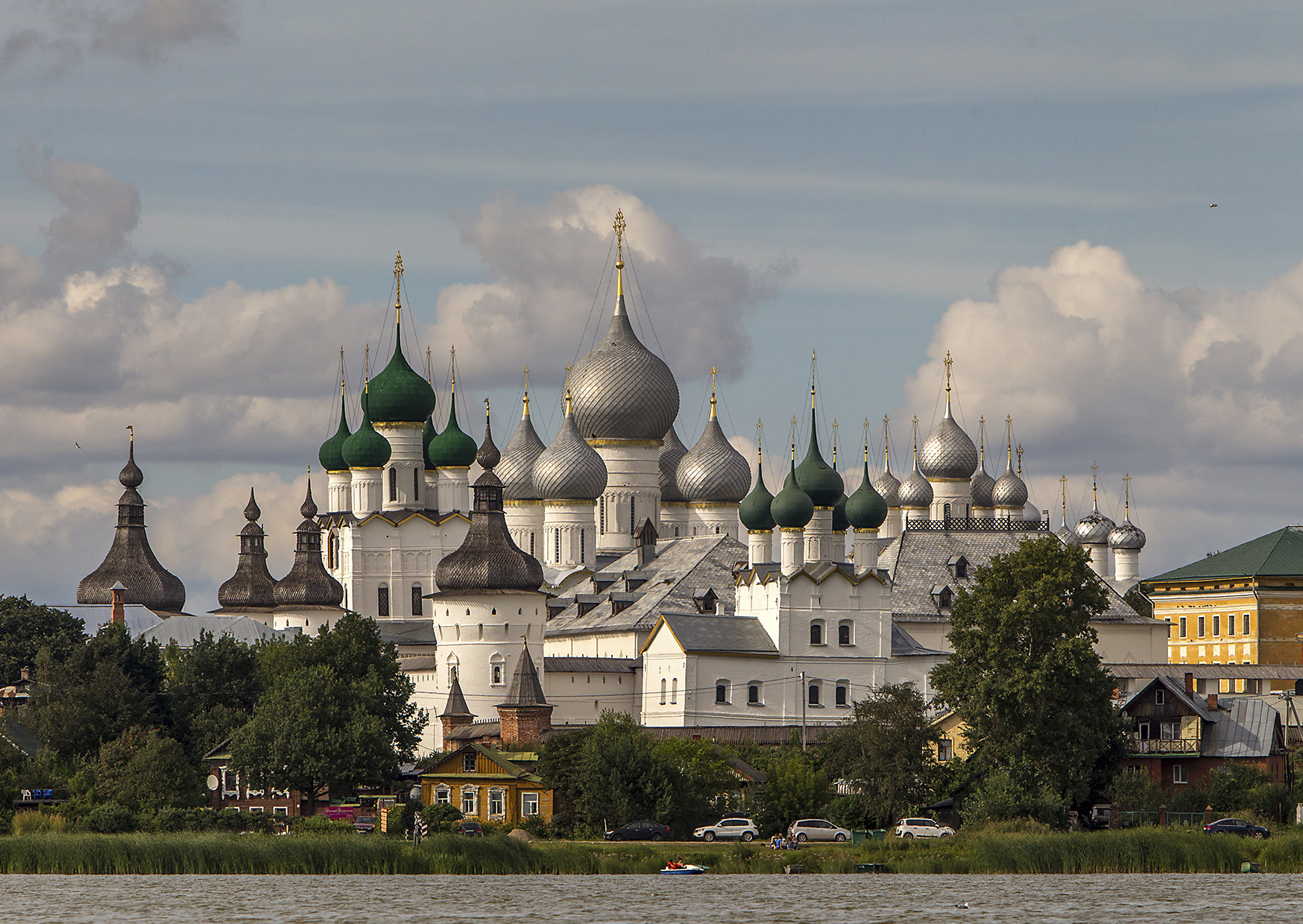 Топ-5 наиболее посещаемых городов Золотого кольца России Топ-5 наиболее посещаемых городов Золотого кольца России